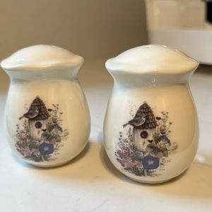 Homestyle Ceramic salt & pepper shakers 3.75" high, 2.75" opening
